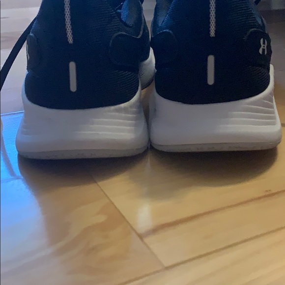 Under Armour sneakers. Size 7.5 - Picture 4 of 5